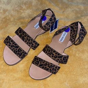 Steve Madden Strappy Leopard/Cheetah Flat Sandals